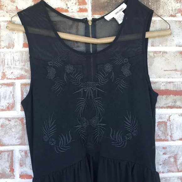 Sans Souci Chico Black Embroidered Hi/Low Dress - Picture 3 of 8